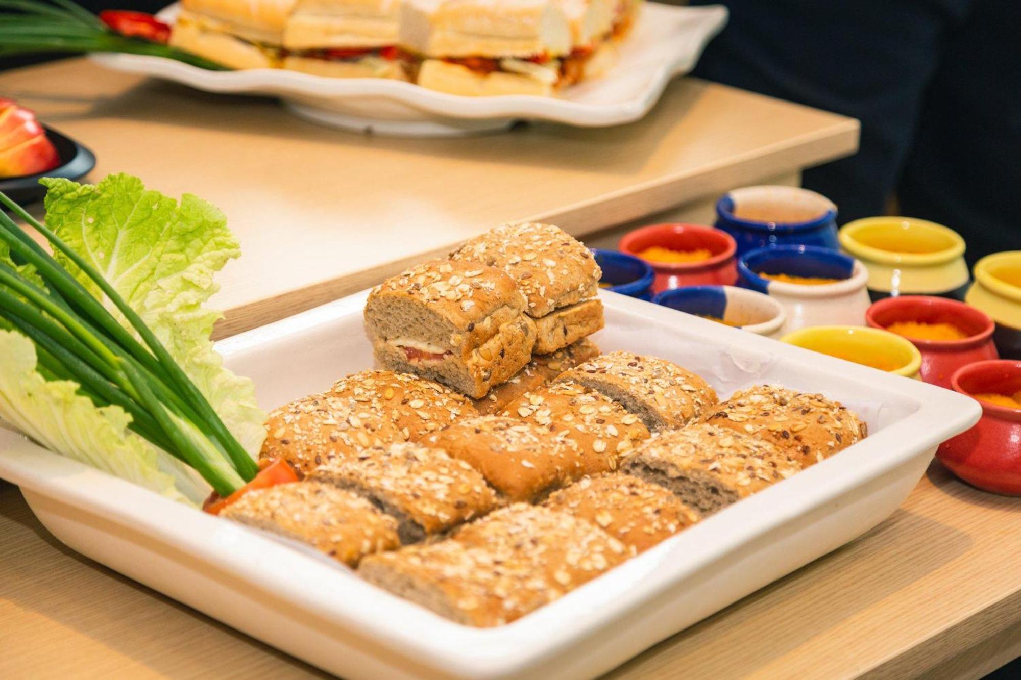 Holiday Inn Express Greater Noida Knowledge Park By Ihg Eksteriør billede